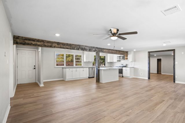 700 W Broadway Street, Winnsboro, TX 75494