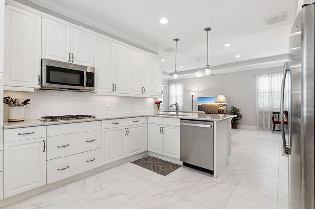 1353 RED CLOVER LANE, Deland, FL 32724