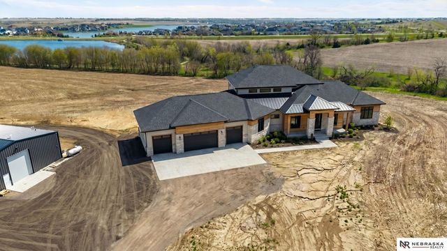 11919 N 184th Plaza, Bennington, NE 68007