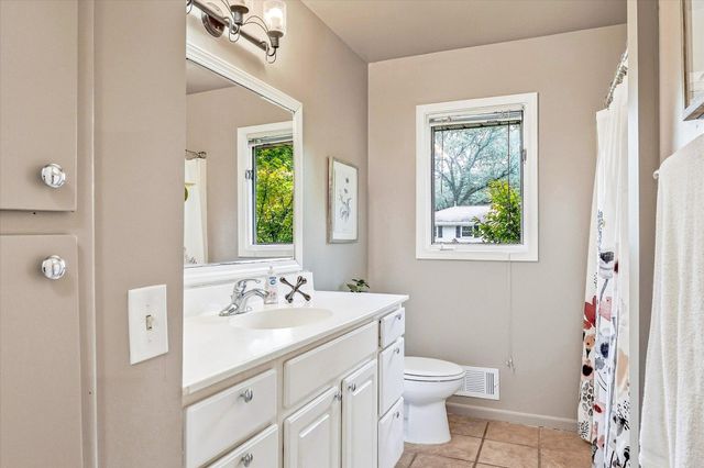 5230 Oconnell Drive, Mounds View, MN 55112