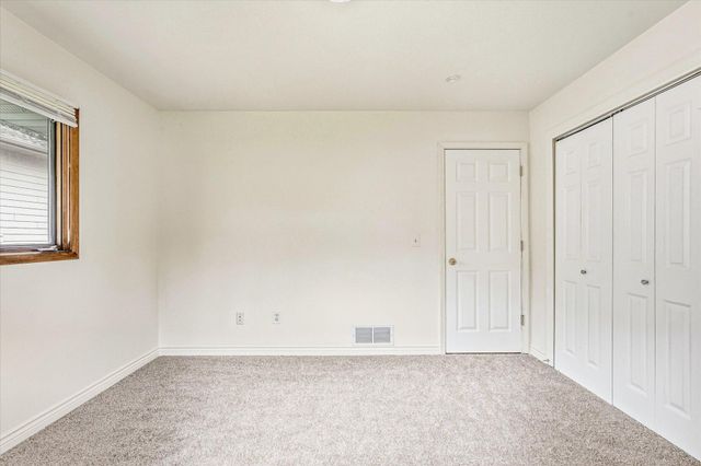 5230 Oconnell Drive, Mounds View, MN 55112