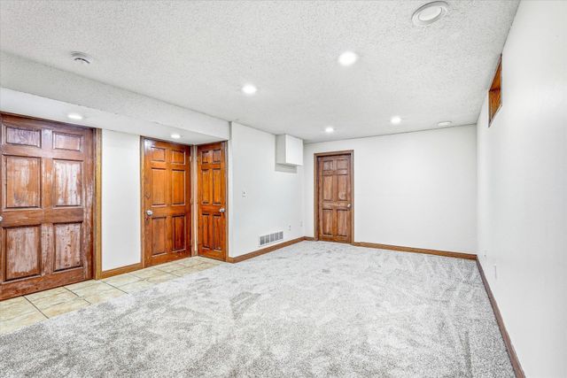 5230 Oconnell Drive, Mounds View, MN 55112