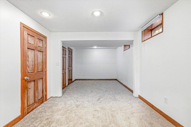 5230 Oconnell Drive, Mounds View, MN 55112