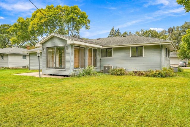 5230 Oconnell Drive, Mounds View, MN 55112