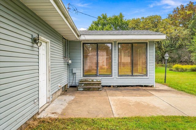 5230 Oconnell Drive, Mounds View, MN 55112