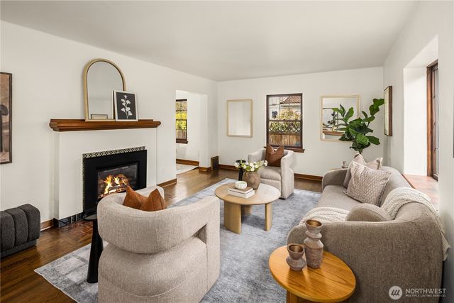 2459 24th Avenue E, Seattle, WA 98112