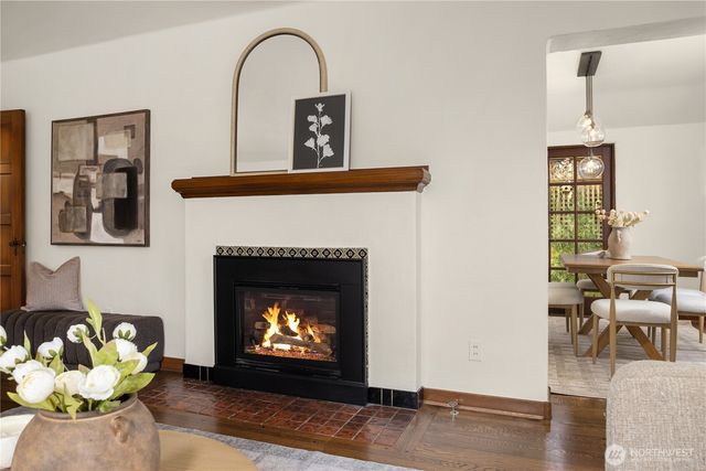 2459 24th Avenue E, Seattle, WA 98112