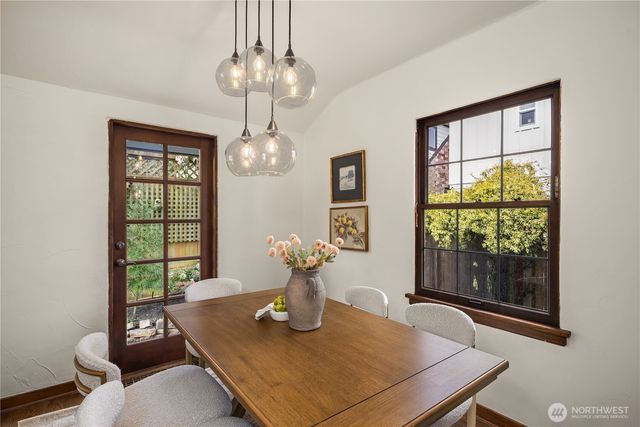 2459 24th Avenue E, Seattle, WA 98112