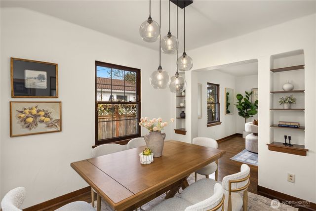 2459 24th Avenue E, Seattle, WA 98112