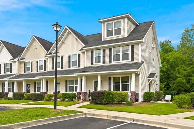 319 Flyway Road, Goose Creek, SC 29445