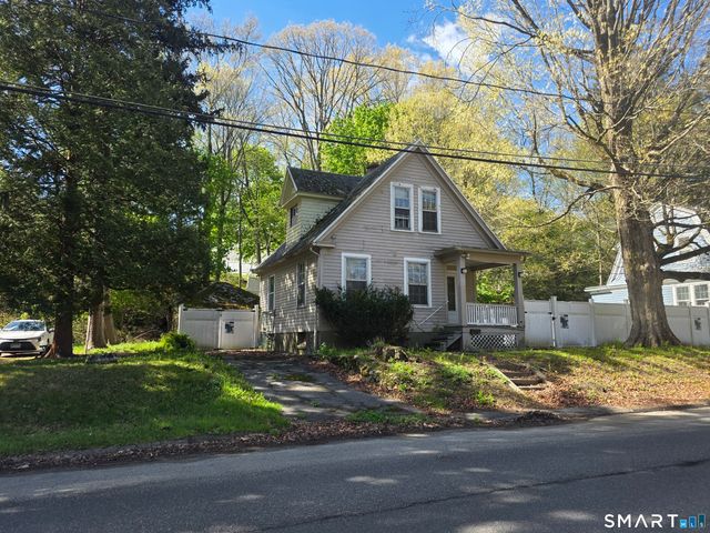84 Nottingham Terrace, Waterbury, CT 06704