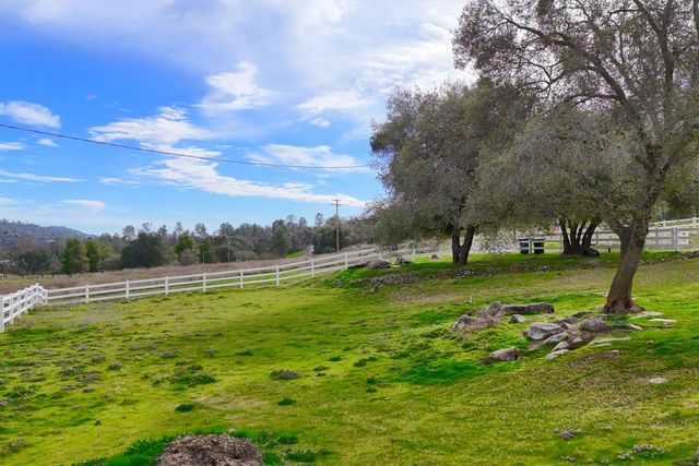 44755 Savage Road, Coarsegold, CA 93614