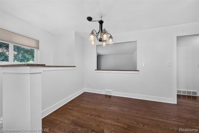 27856 Lenox Avenue, Madison Heights, MI 48071