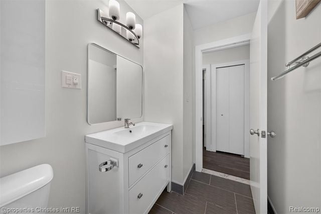 27856 Lenox Avenue, Madison Heights, MI 48071