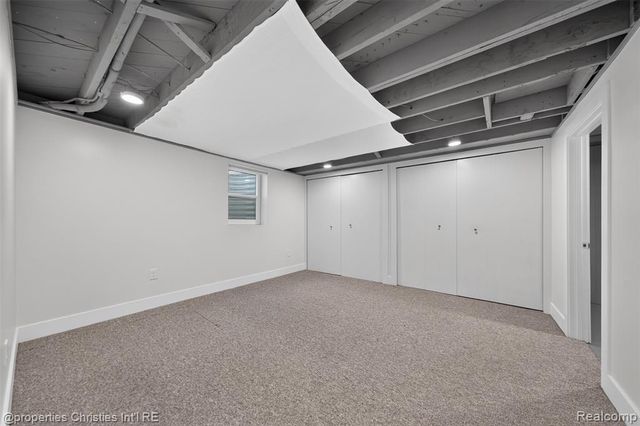 27856 Lenox Avenue, Madison Heights, MI 48071