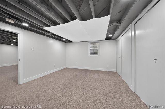 27856 Lenox Avenue, Madison Heights, MI 48071
