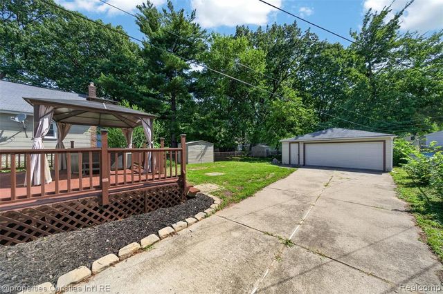 27856 Lenox Avenue, Madison Heights, MI 48071