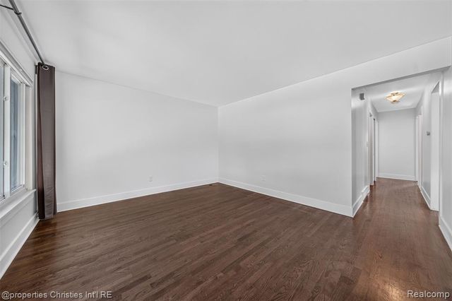 27856 Lenox Avenue, Madison Heights, MI 48071
