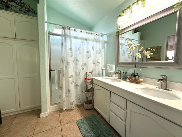 2553 Hillcrest Park Drive, Bullhead City, AZ 86429