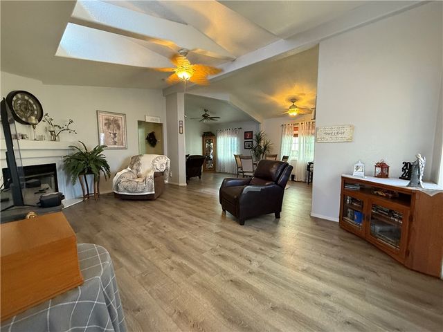 2553 Hillcrest Park Drive, Bullhead City, AZ 86429