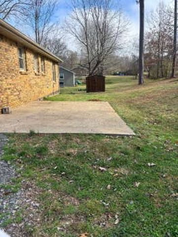 1322 Shady Lawn Dr, Clarksville, TN 37043