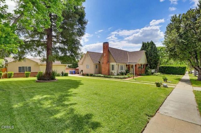 1608 N Grand Oaks Avenue, Pasadena, CA 91104