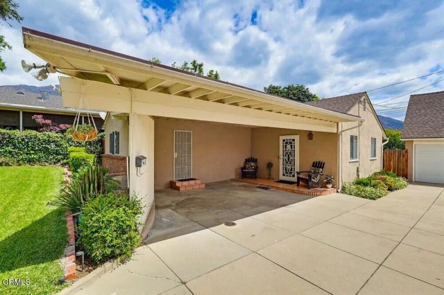 1608 N Grand Oaks Avenue, Pasadena, CA 91104