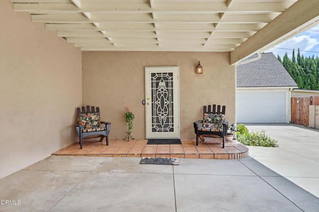 1608 N Grand Oaks Avenue, Pasadena, CA 91104