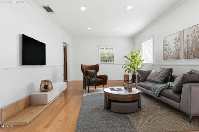 1608 N Grand Oaks Avenue, Pasadena, CA 91104