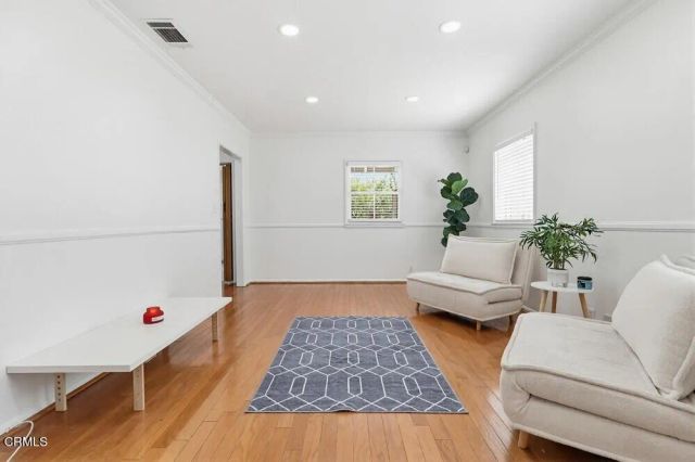 1608 N Grand Oaks Avenue, Pasadena, CA 91104