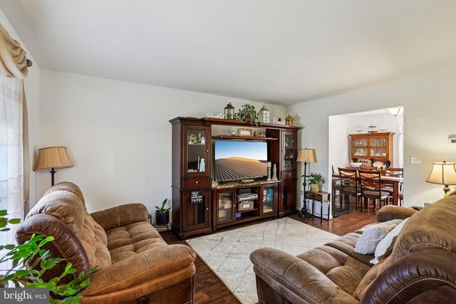 1254 PINECREST AVE, Hagerstown, MD 21740