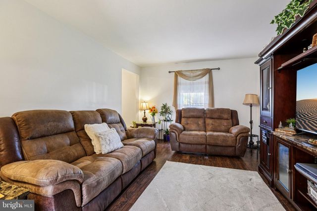 1254 PINECREST AVE, Hagerstown, MD 21740
