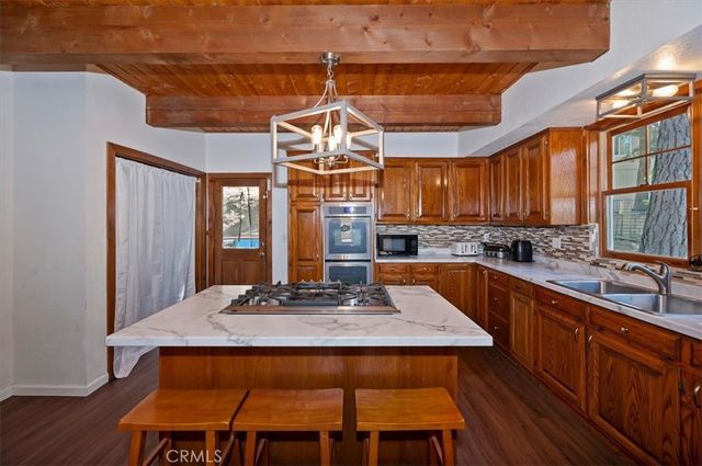 30228 Elfin Court, Running Springs, CA 92382