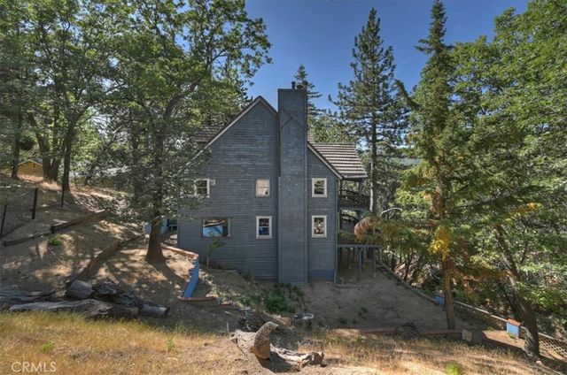 30228 Elfin Court, Running Springs, CA 92382