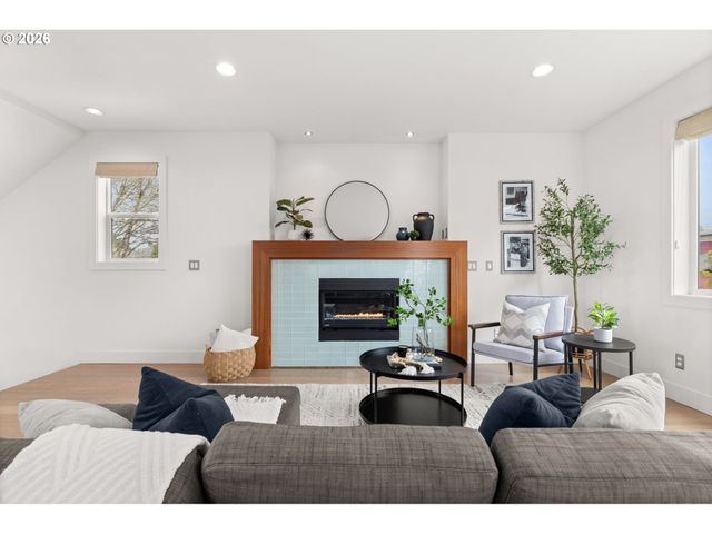 2626 Se 16TH Ave, Portland, OR 97202