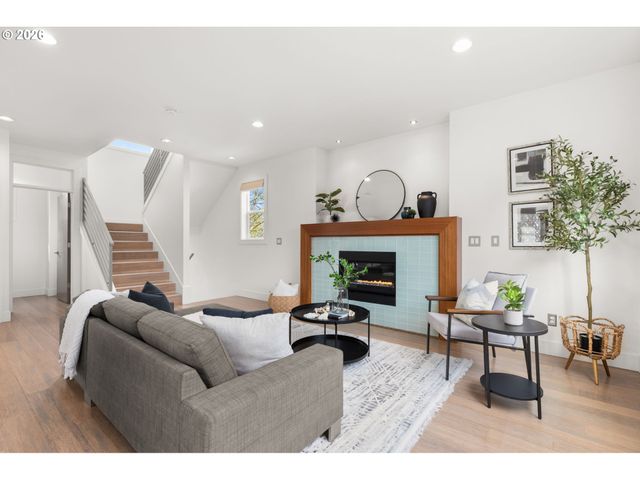 2626 Se 16TH Ave, Portland, OR 97202