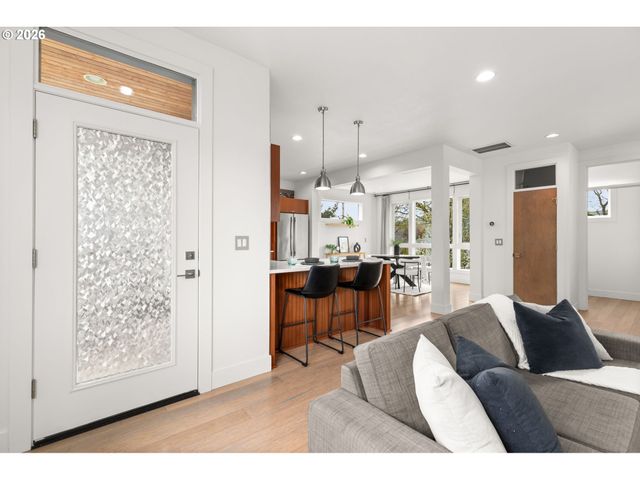 2626 Se 16TH Ave, Portland, OR 97202