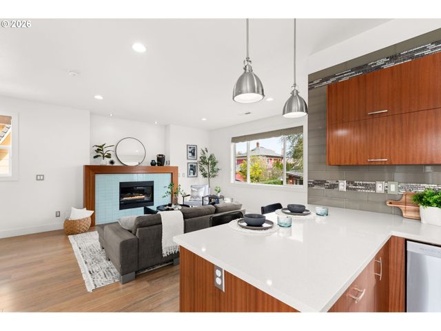 2626 Se 16TH Ave, Portland, OR 97202