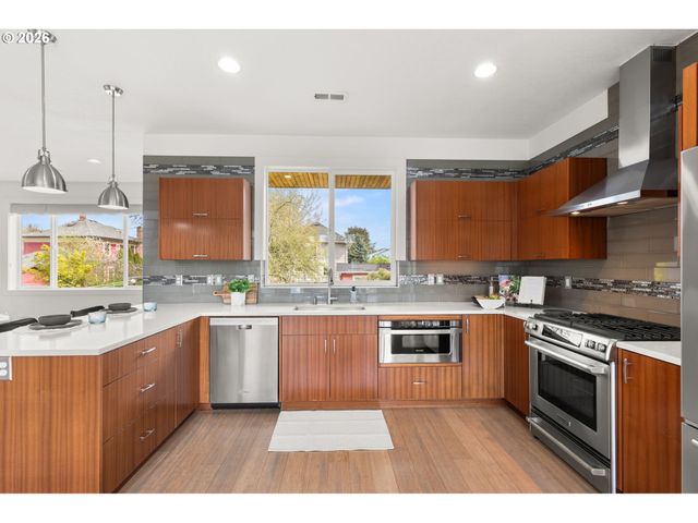 2626 Se 16TH Ave, Portland, OR 97202