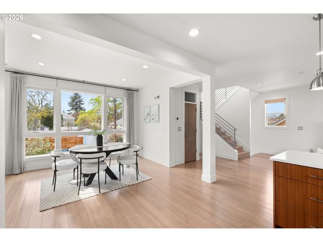 2626 Se 16TH Ave, Portland, OR 97202