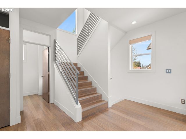 2626 Se 16TH Ave, Portland, OR 97202