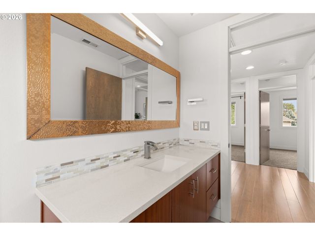 2626 Se 16TH Ave, Portland, OR 97202