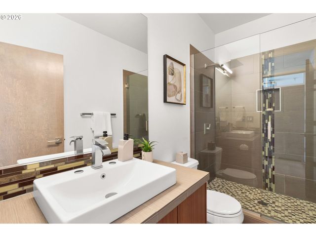 2626 Se 16TH Ave, Portland, OR 97202