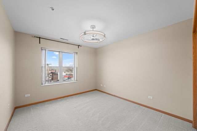 100 N Bokelman Street 330, Roselle, IL 60172