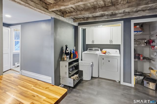 3 woodstock Avenue West, Putnam, CT 06260