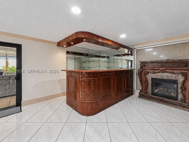 7961 W 6th Ave, Hialeah, FL 33014