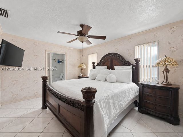 7961 W 6th Ave, Hialeah, FL 33014