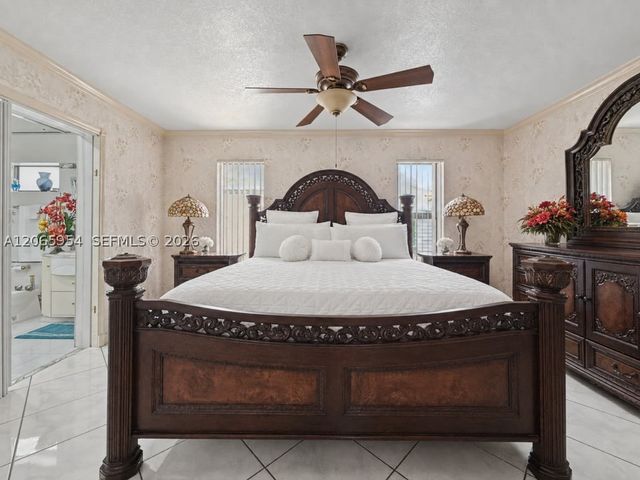 7961 W 6th Ave, Hialeah, FL 33014
