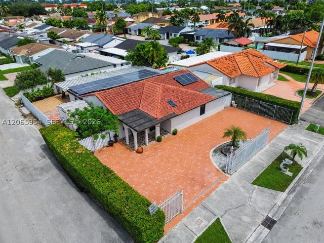7961 W 6th Ave, Hialeah, FL 33014