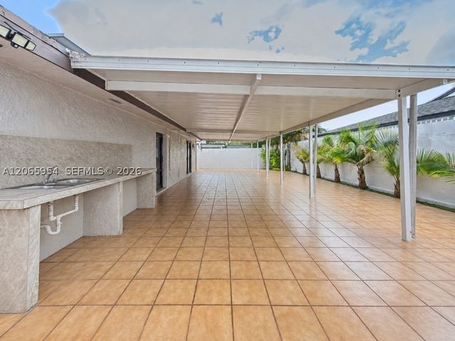 7961 W 6th Ave, Hialeah, FL 33014